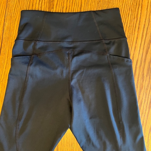 NEW- Brooks running capri pants - Picture 4 of 4